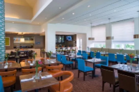 拉里坦中心希爾頓花園酒店