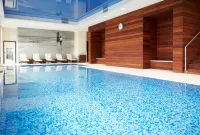 DoubleTree by Hilton Lodz - piscina