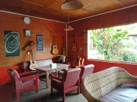 Laster Jony's Hotels in Tomok