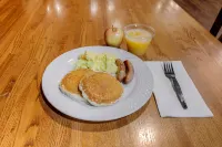 Best Western Plus Dubuque Hotel  Conference Center - Breakfast