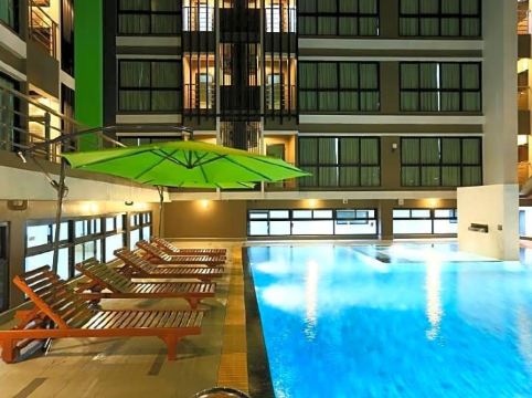 เดอะ พลิมเพลส โฮเทล