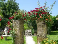 Eglantine et Chèvrefeuille Hôtels à : Landevieille