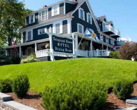 Telegraph House Motel Hotéis em Baddeck