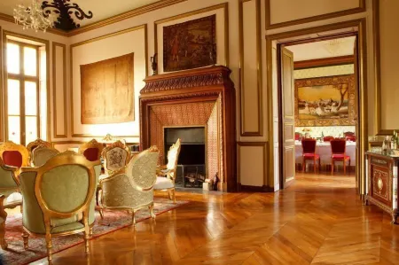 Château de Béguin Отели в г. Бурбон-л'Аршамбо