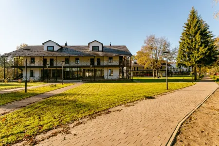 Millwood Hotel Отели в г. Брянский район