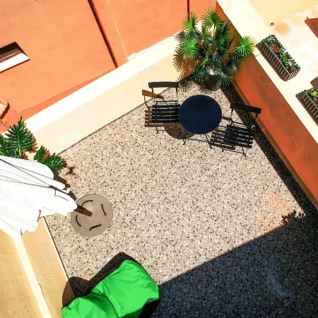 Ink Hotels Phos