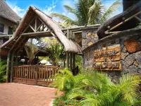 Le Palmiste Resorts & Spa Hotel dekat Pointe aux Piments Public Beach