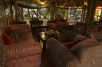 Azambezi River Lodge - ที่มีบาร์