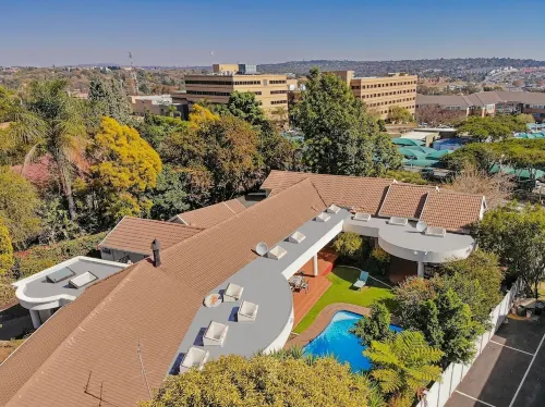 Sunninghill Guest Lodges - 4-Sterne