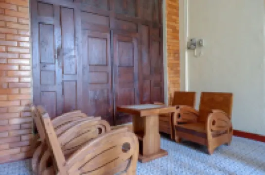 Oemahku Guest House Syariah Hotel di Kecamatan Kendal