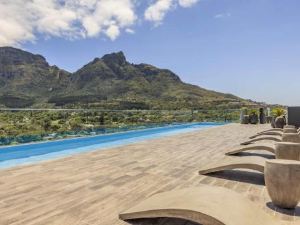 Newlands Peak Aparthotel by Totalstay