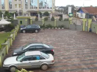 St. Regis Hotels & Resorts - Parkplatz