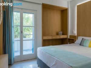 Chroma Lodge Rafina