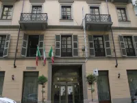 Hotel Urbani Hotels near Museo dell'automobile