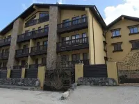 Alpijskaya Skazka Hotel
