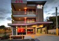 Breeze Lodge Hotels near Story Bridge