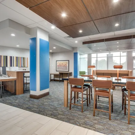 Holiday Inn Express & Suites DALLAS NORTH - ADDISON by IHG