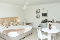 The Milkwood Beach Apartments Hotels in Kingsburgh