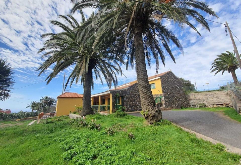 Casas Rurales Amparo Las Hayas-Valle Gran Rey Updated 2023 Room  Price-Reviews & Deals | Trip.com