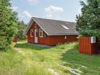 "Egbert" - 900m from the Sea - 3-Star