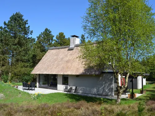 "Emilla" - 3.8km from the Sea