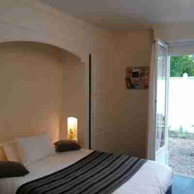 Contact Hôtel du Croisé Rooms