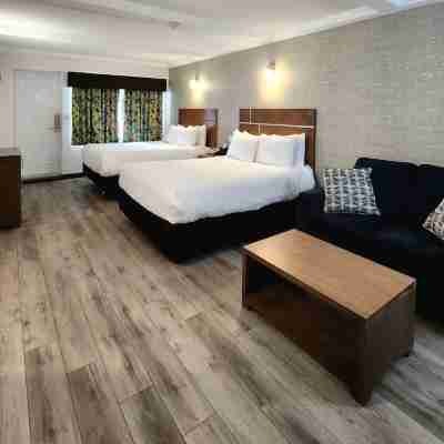 Quality Inn & Suites Rooms