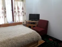 Sharkov Guest House - 2 ดาว