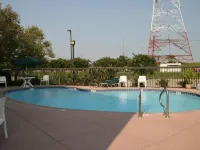 Spark by Hilton Lafayette - Pools