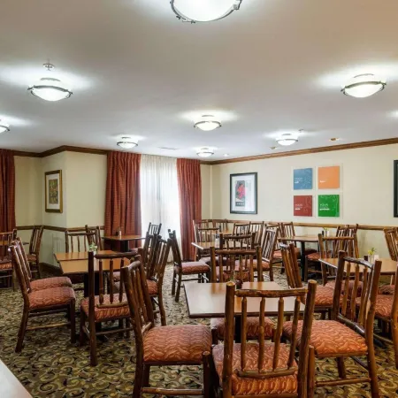 Comfort Inn & Suites