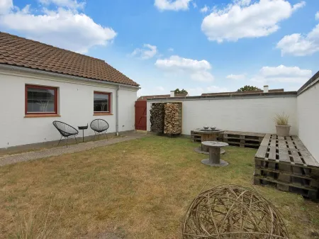 "Frieda" - 7.2km from the Sea Отели в г. Яммербугт