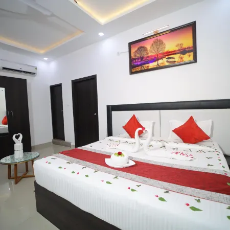 The Hotel Paradise