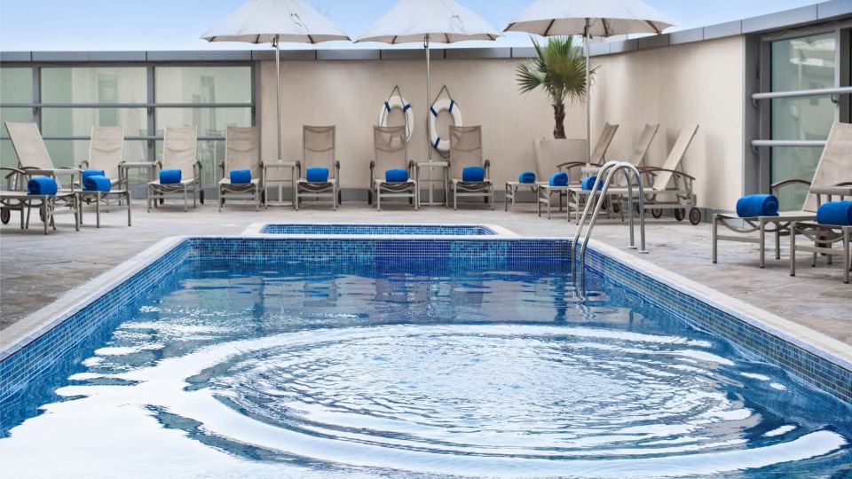 Carlton Downtown Hotel