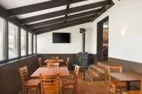 Days Inn by Wyndham Brantford - breakfast