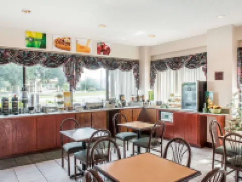 クオリティイン マリアナ サウス ジャクソンのホテル