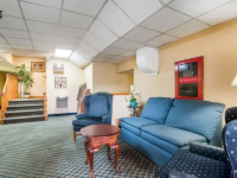 Econo Lodge Hotels in Hillsborough County