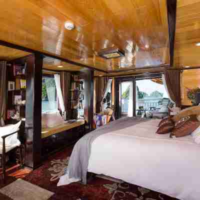 Hera Grand Luxury Cruises Halong Rooms