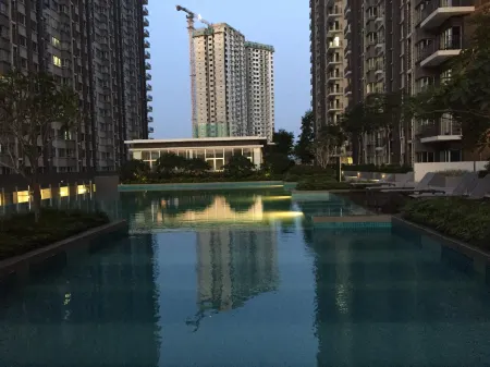 Southville Stay 2 @ Savanna Executive Suite