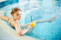 Crowne Plaza MARLOW by IHG - piscine