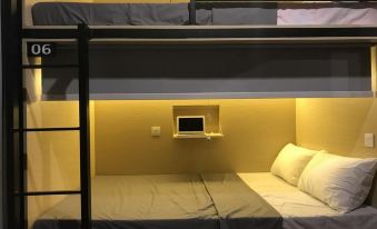 InnBox Capsule Hotel