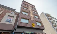 Itsy Hotels P Grand Hotels in Ludhiana
