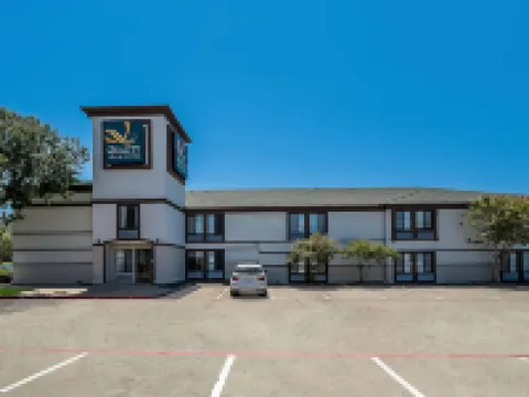 Quality Inn & Suites DFW Airport South Hotels in Irving