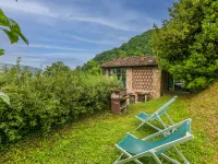 Podere Piastriccio/Casa di Vetro Hotels near Chiesa parrocchiale dei Ss. Matteo e Colombano