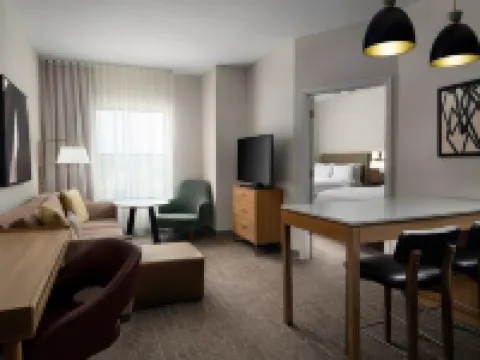 NW傑克遜弗洛伍德Staybridge Suites酒店 弗洛伍德酒店