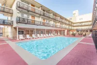 Ramada by Wyndham Elko Hotel at Stockmen's Casino - piscina