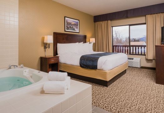 화이트피시 리버프론트 호텔 수영장