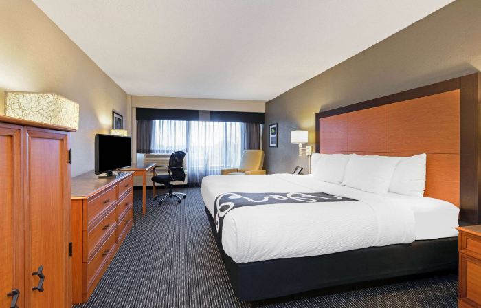 La Quinta Inn & Suites by Wyndham New Orleans Airport