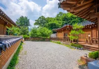 Yejik Hanok Pension Hotels near Sigungsan