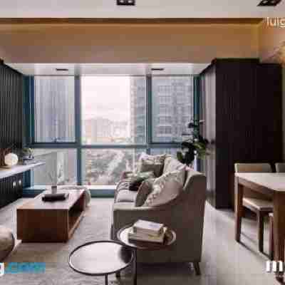 Luxury 2Br in Uptown BGC -- Free Pool Use -- Dining/Meeting Rooms