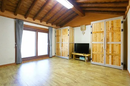 Gongju Sangsin Heuljip Pension Отели в г. Конджу